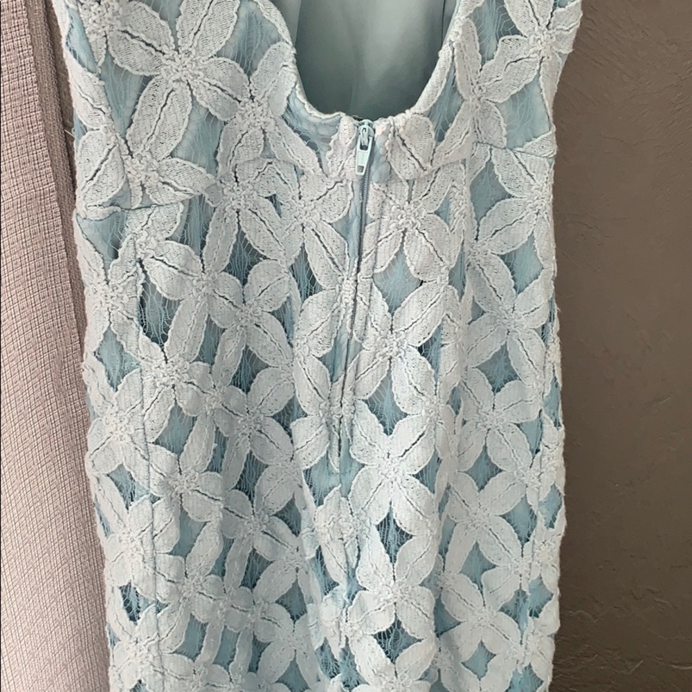 Dress - Picture 3 of 4